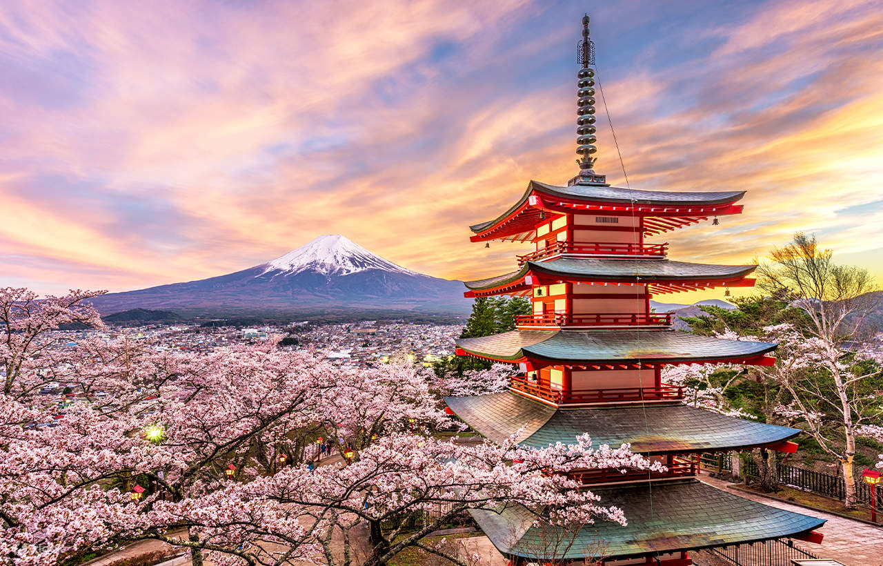 富士山、忍野八海、富士五湖 Hello Kitty ストラップ 10個セット 新倉山浅間公園&氷川時計店&忍野八海&ローソン河口湖駅前店の
